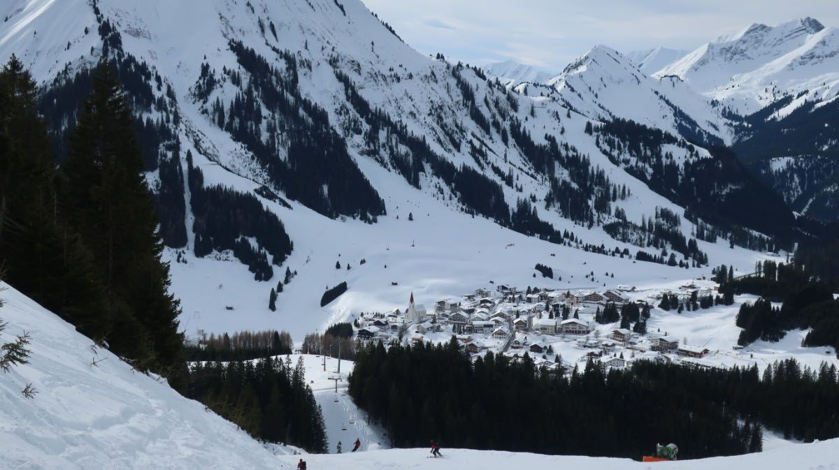 Inski in het skigebied van Berwang onderdeel van de Zugspitz Arena